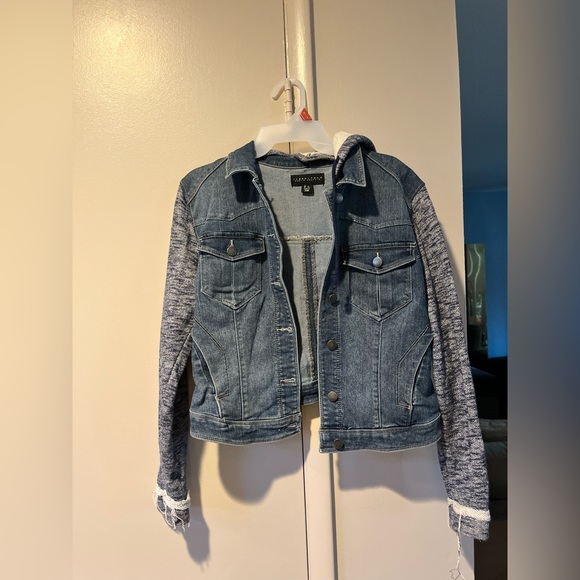 Cropped Denim Jacket with Knit Sleeves - Picture 3 of 7